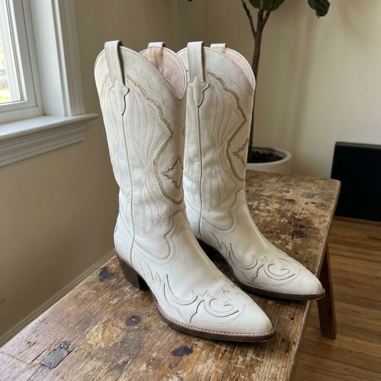 Alexa | Women’s Chic Western Boots with Embroidery
