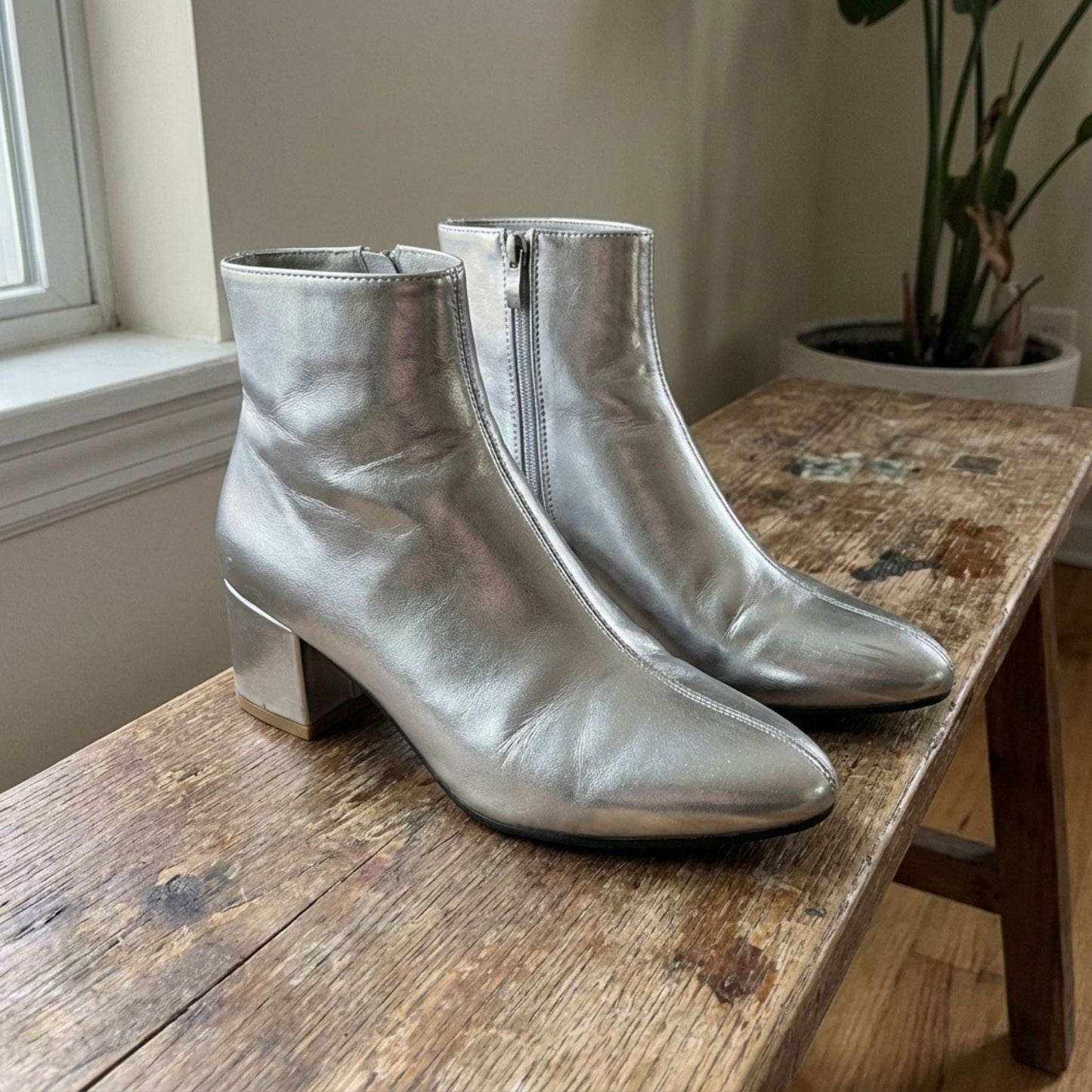 Madison | Women’s Metallic Winter Zip-Up Ankle Boots